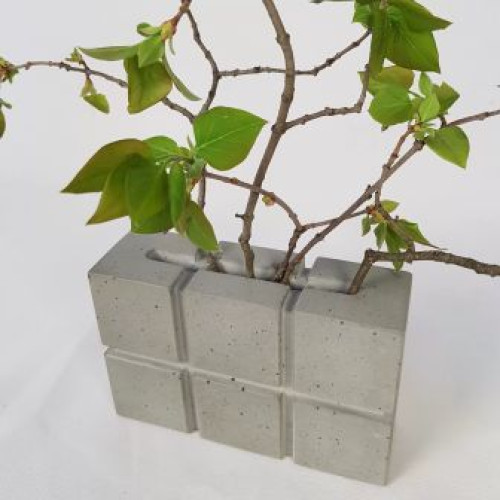 Concrete vase "Slim little cuadrado"
