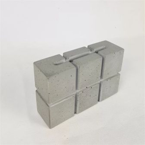Concrete vase "Slim little cuadrado"